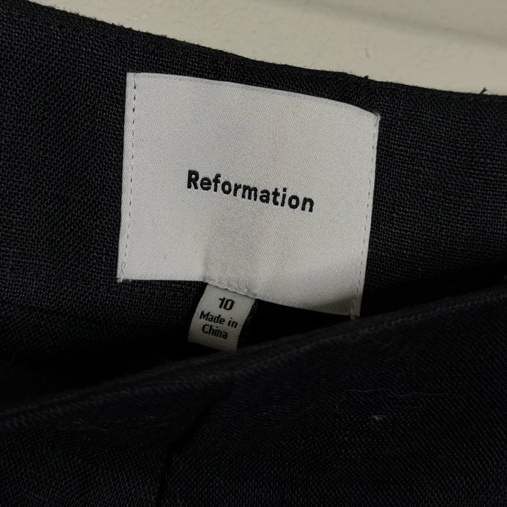 Reformation Petra Linen Pedal Pusher Pants in Black